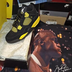 NEW-Nike Air Jordan Retro 4 "Thunder" Black/Yellow Size 10.5